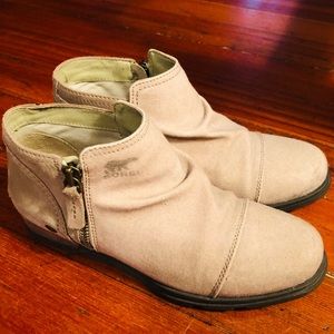 Sorel Major Low Ankle Boots.